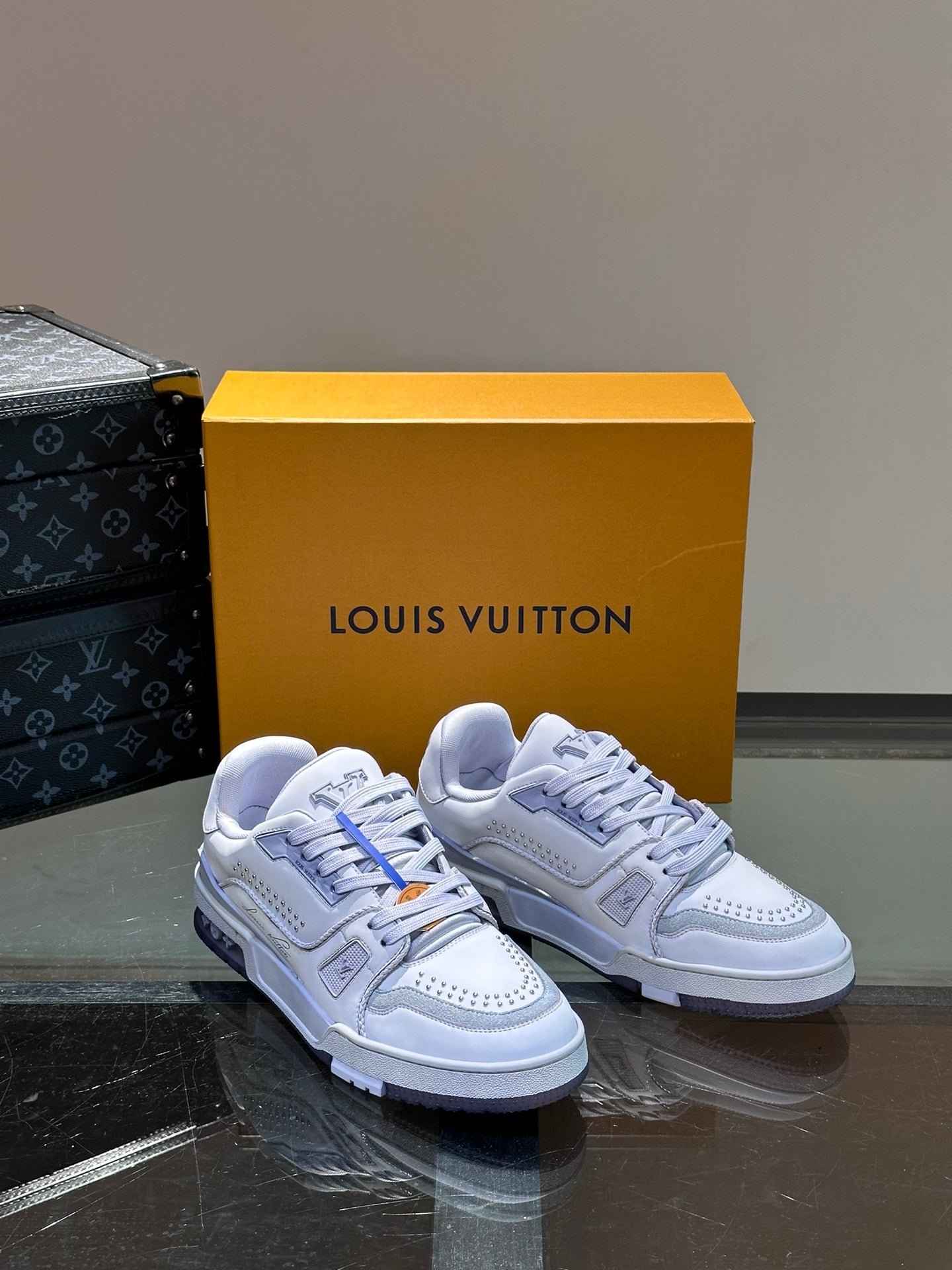 [LOUIS VUITTON] LV Classic Trendy Shoes! Made of imported genuine leather, water-dyed cowhide lining, original version of durable and lightweight, high-quality fine products! Size: 35-45 (46 can be customized)
