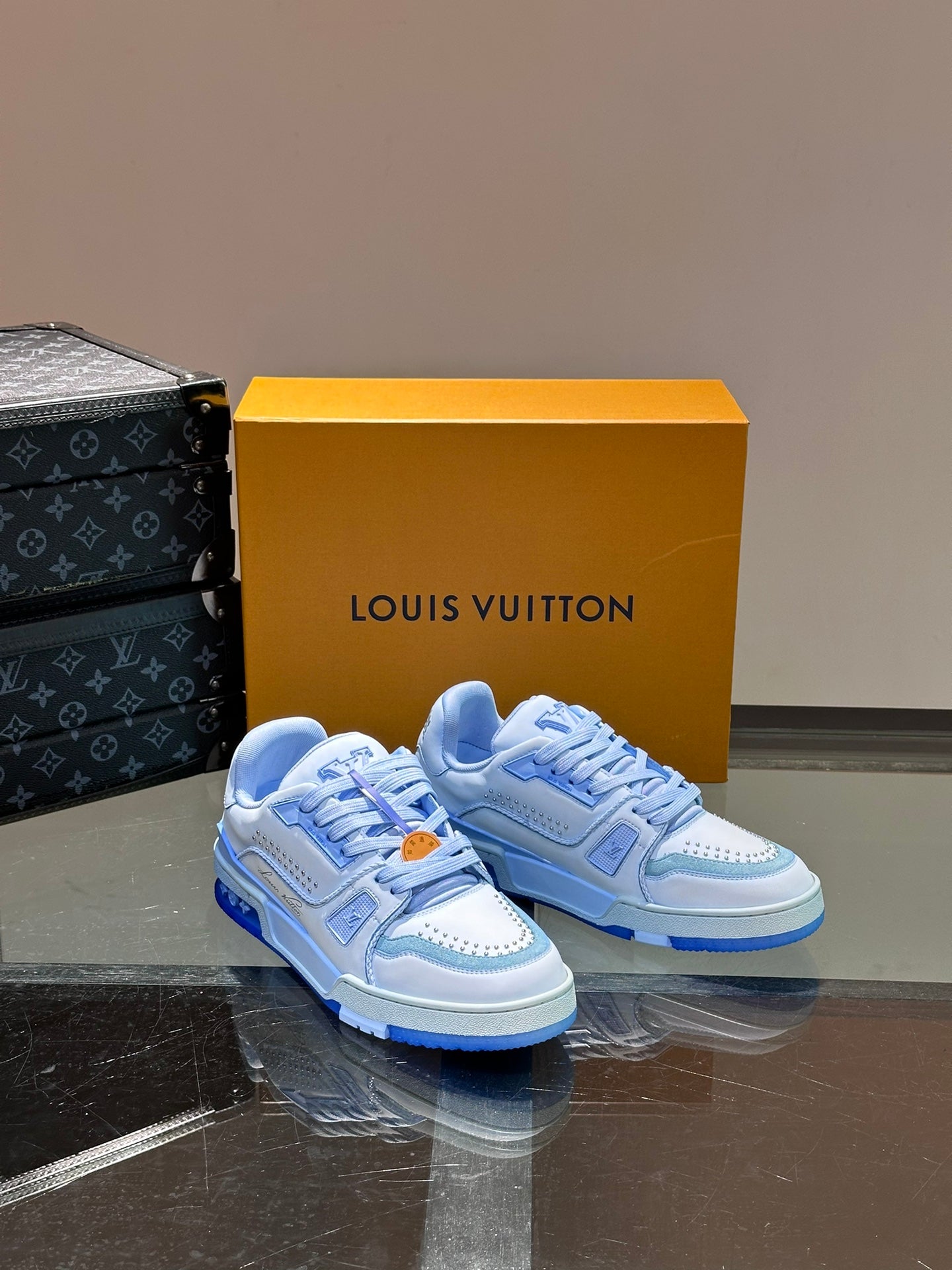 [LOUIS VUITTON] LV Classic Trendy Shoes! Made of imported genuine leather, water-dyed cowhide lining, original version of durable and lightweight, high-quality fine products! Size: 35-45 (46 can be customized)