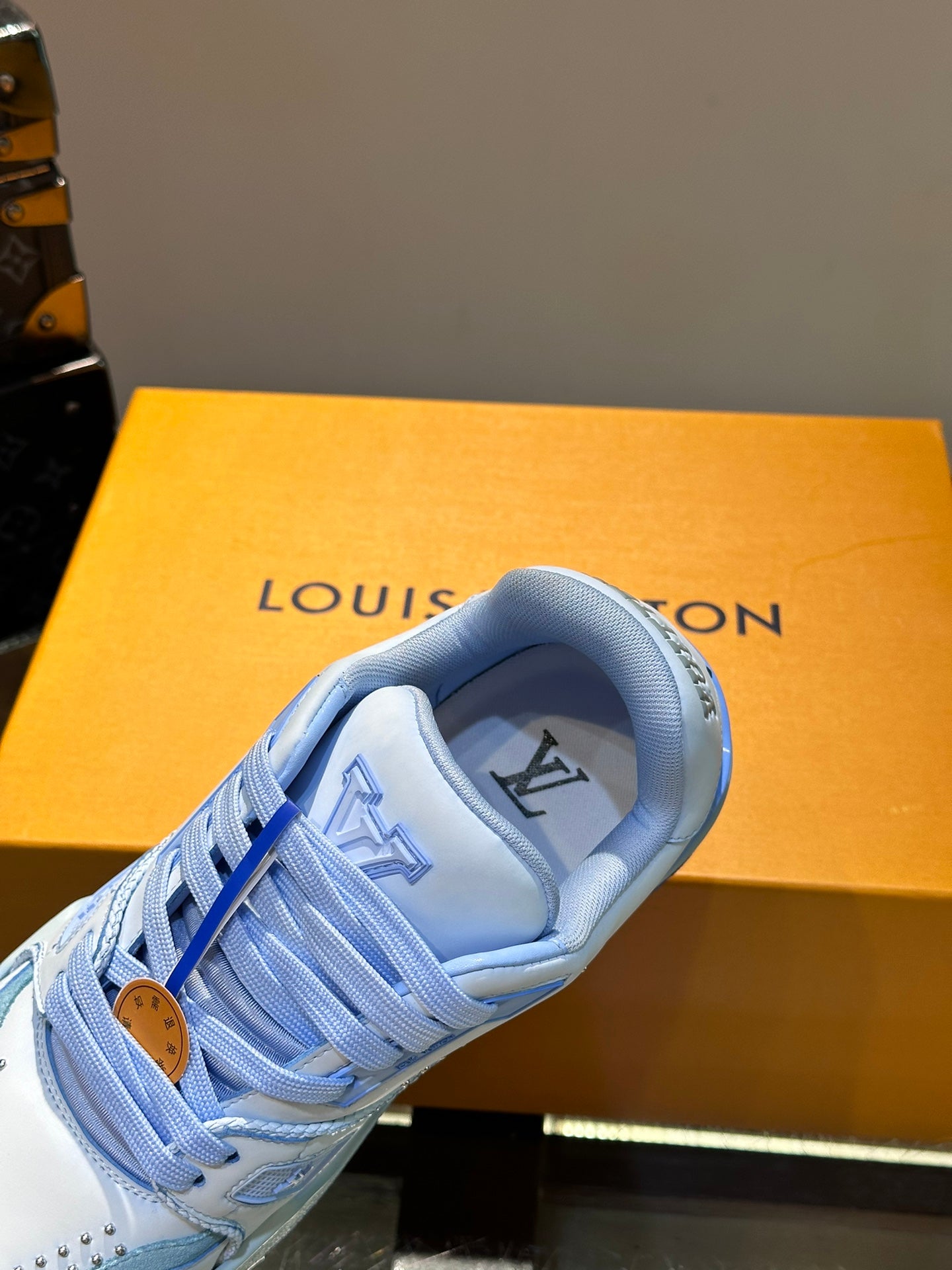 [LOUIS VUITTON] LV Classic Trendy Shoes! Made of imported genuine leather, water-dyed cowhide lining, original version of durable and lightweight, high-quality fine products! Size: 35-45 (46 can be customized)