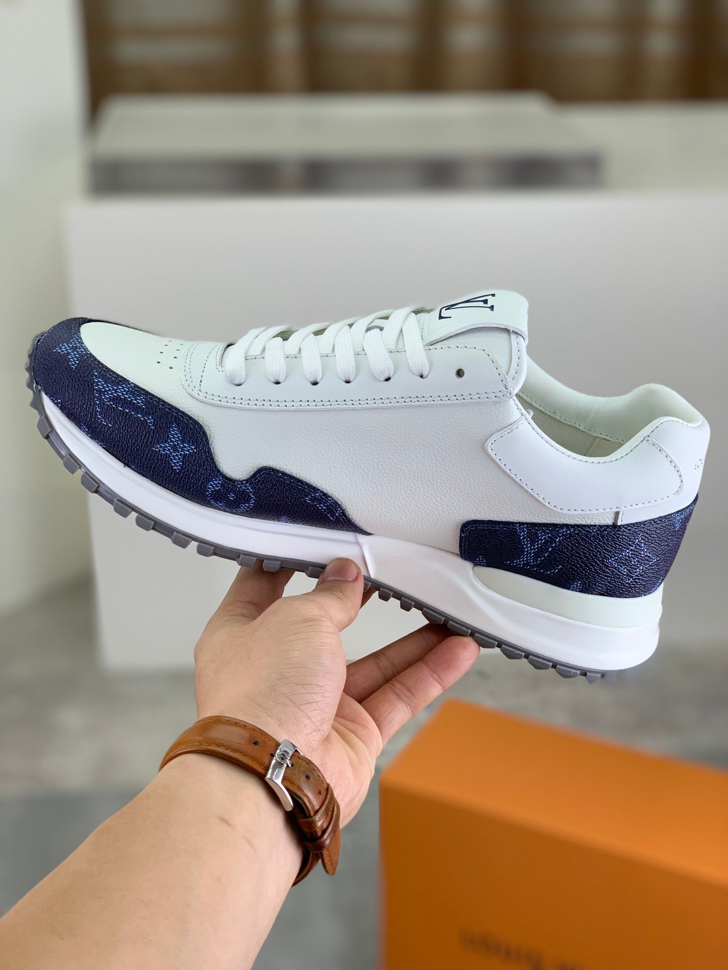 [LOUIS VUITTON] LV Classic Trendy Shoes! Made of imported genuine leather, water-dyed cowhide