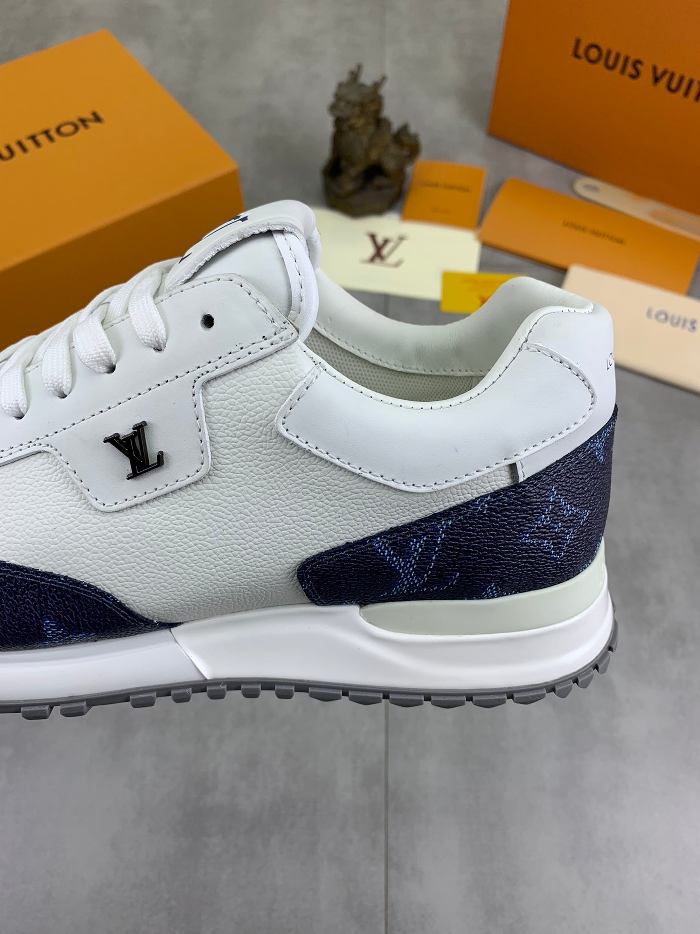 [LOUIS VUITTON] LV Classic Trendy Shoes! Made of imported genuine leather, water-dyed cowhide