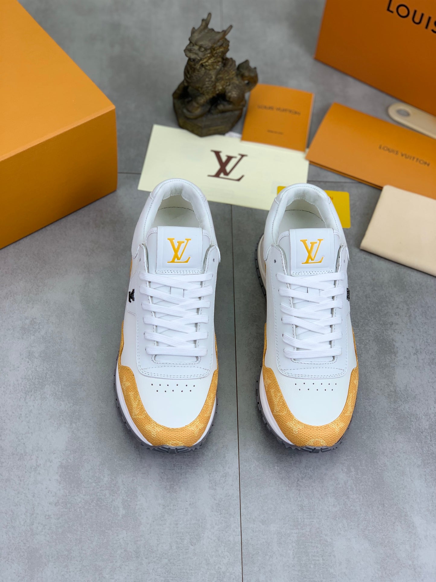 [LOUIS VUITTON] LV Classic Trendy Shoes! Made of imported genuine leather, water-dyed cowhide