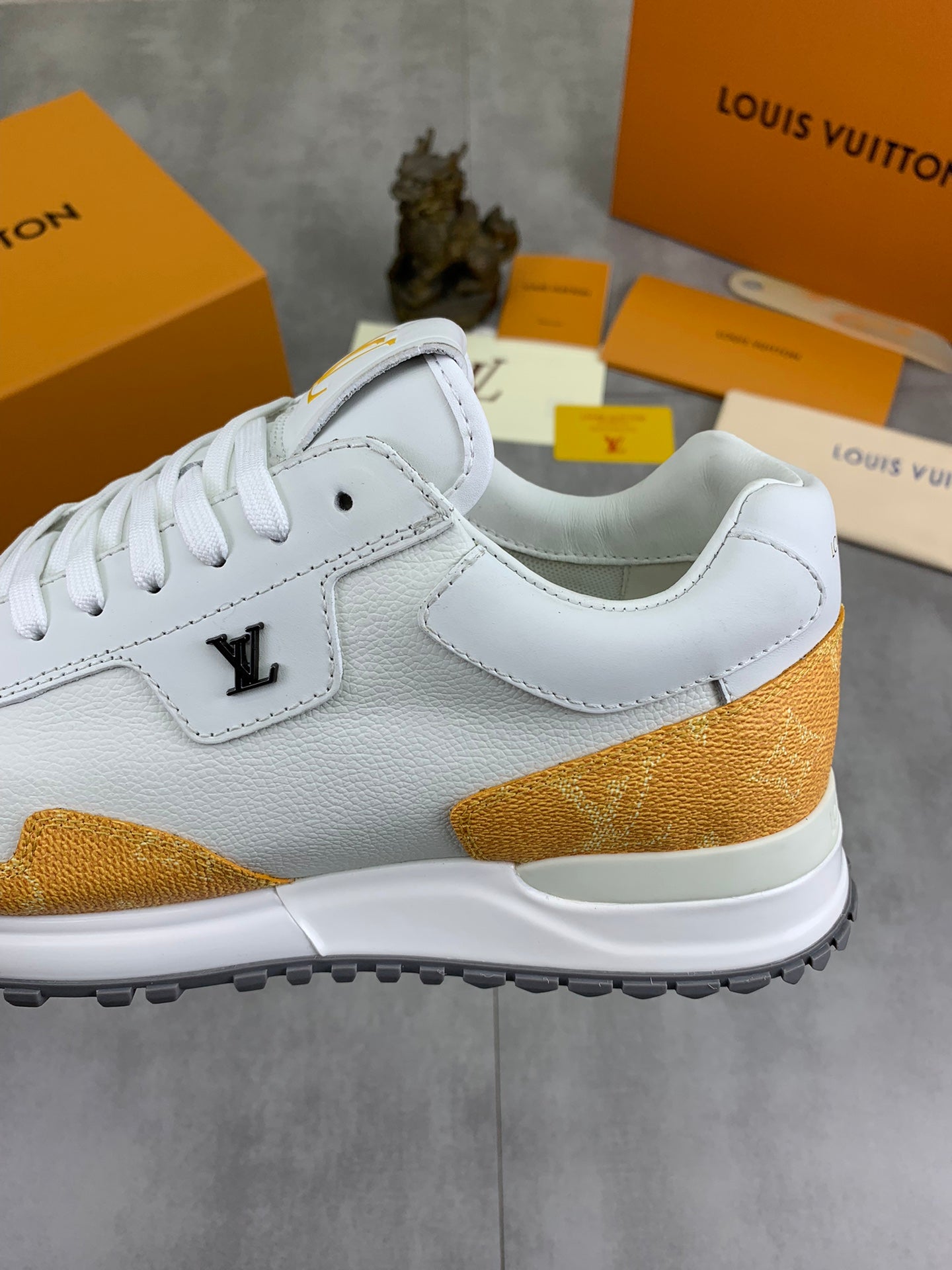 [LOUIS VUITTON] LV Classic Trendy Shoes! Made of imported genuine leather, water-dyed cowhide