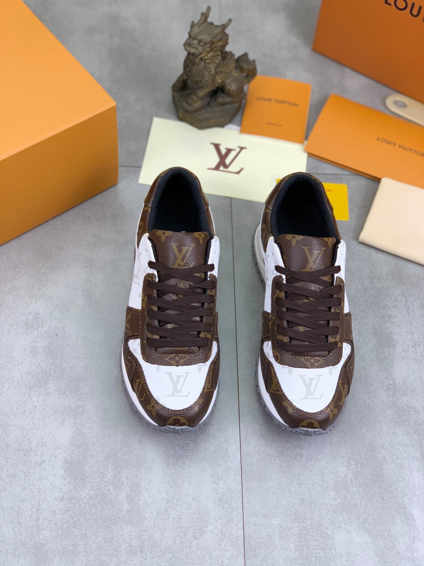 [LOUIS VUITTON] LV Classic Trendy Shoes! Made of imported genuine leather, water-dyed cowhide