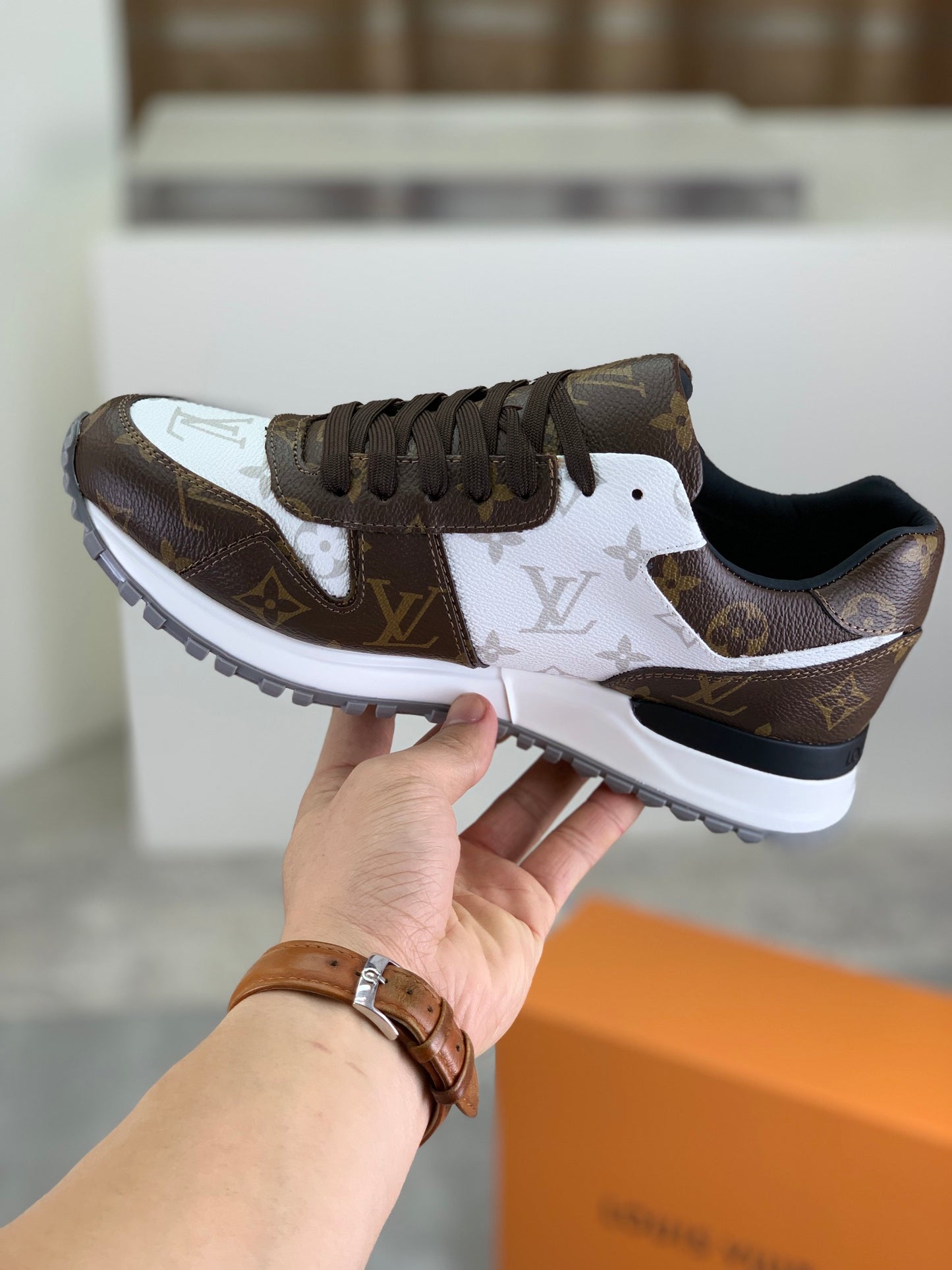 [LOUIS VUITTON] LV Classic Trendy Shoes! Made of imported genuine leather, water-dyed cowhide