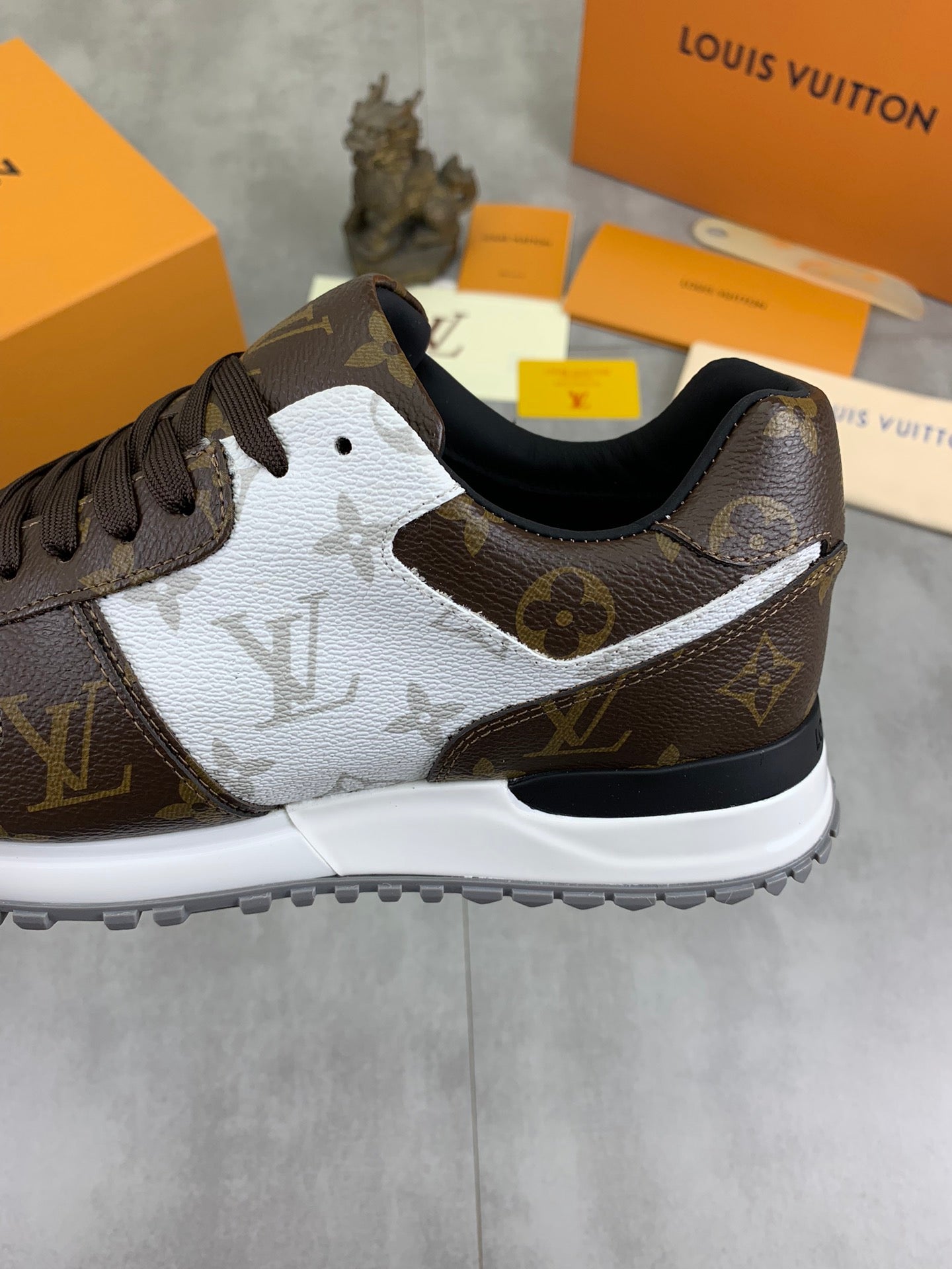 [LOUIS VUITTON] LV Classic Trendy Shoes! Made of imported genuine leather, water-dyed cowhide