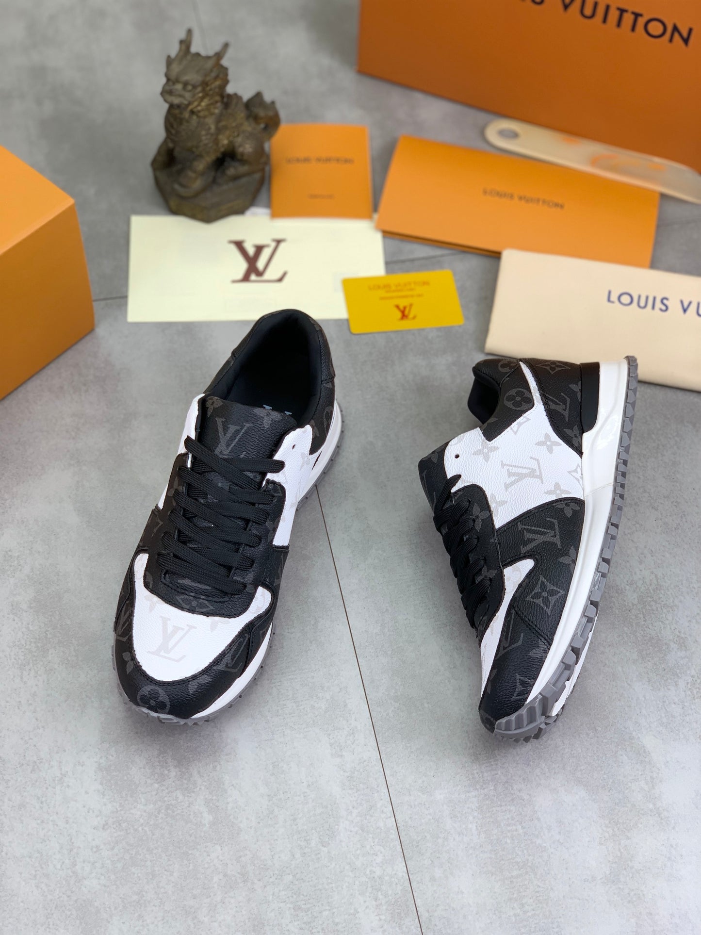 [LOUIS VUITTON] LV Classic Trendy Shoes! Made of imported genuine leather, water-dyed cowhide