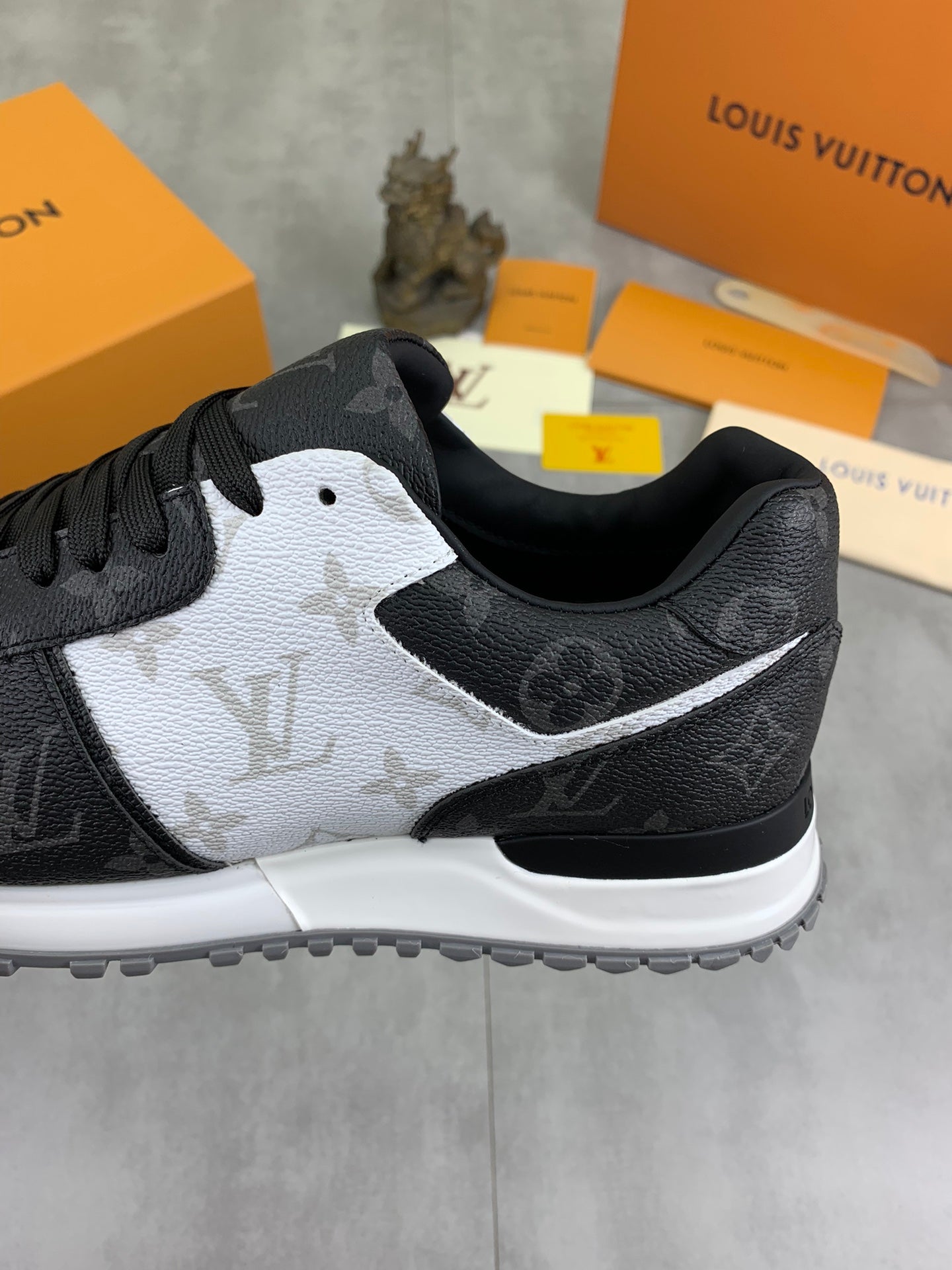 [LOUIS VUITTON] LV Classic Trendy Shoes! Made of imported genuine leather, water-dyed cowhide