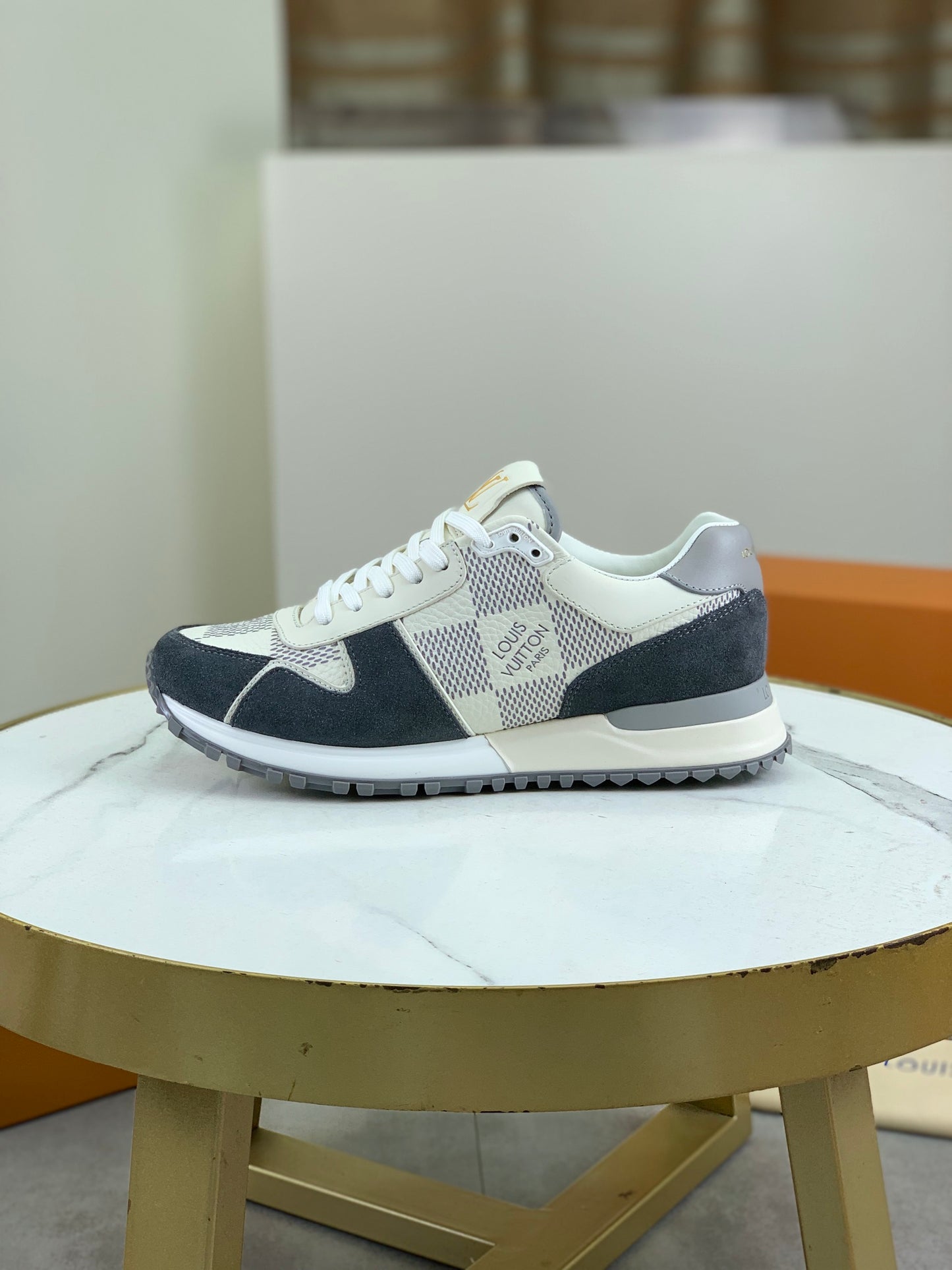 [LOUIS VUITTON] LV Classic Trendy Shoes! Made of imported genuine leather, water-dyed cowhide