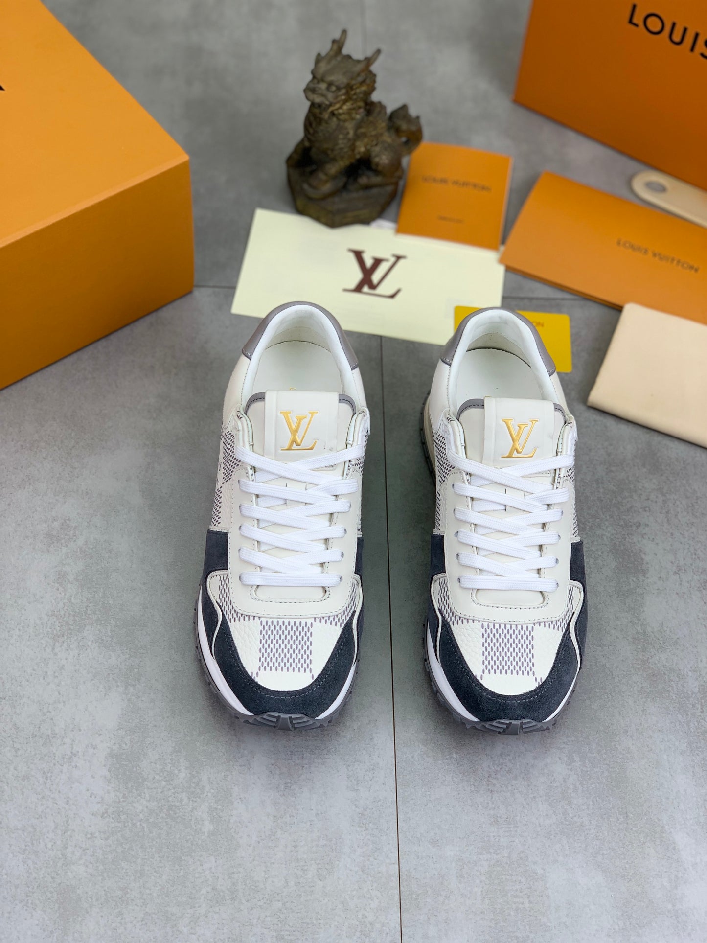 [LOUIS VUITTON] LV Classic Trendy Shoes! Made of imported genuine leather, water-dyed cowhide