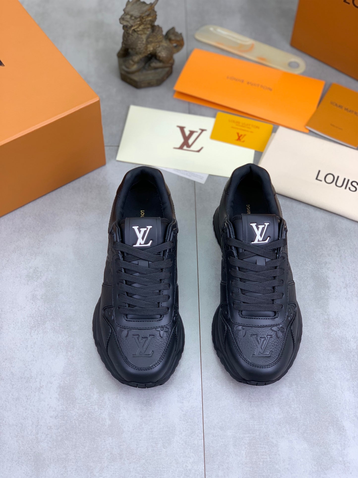[LOUIS VUITTON] LV Classic Trendy Shoes! Made of imported genuine leather, water-dyed cowhide
