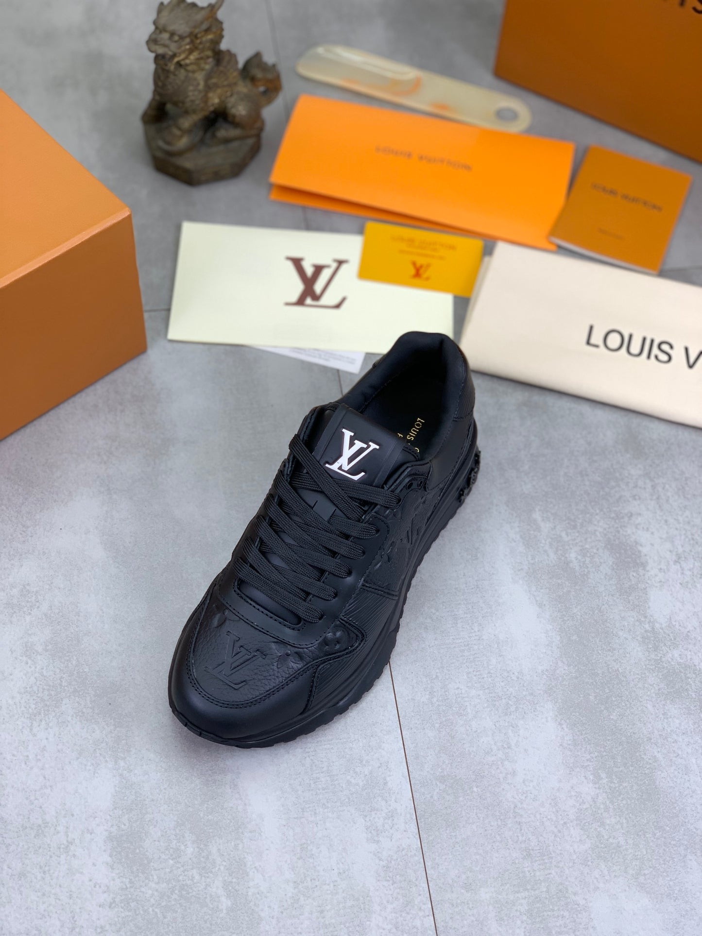 [LOUIS VUITTON] LV Classic Trendy Shoes! Made of imported genuine leather, water-dyed cowhide