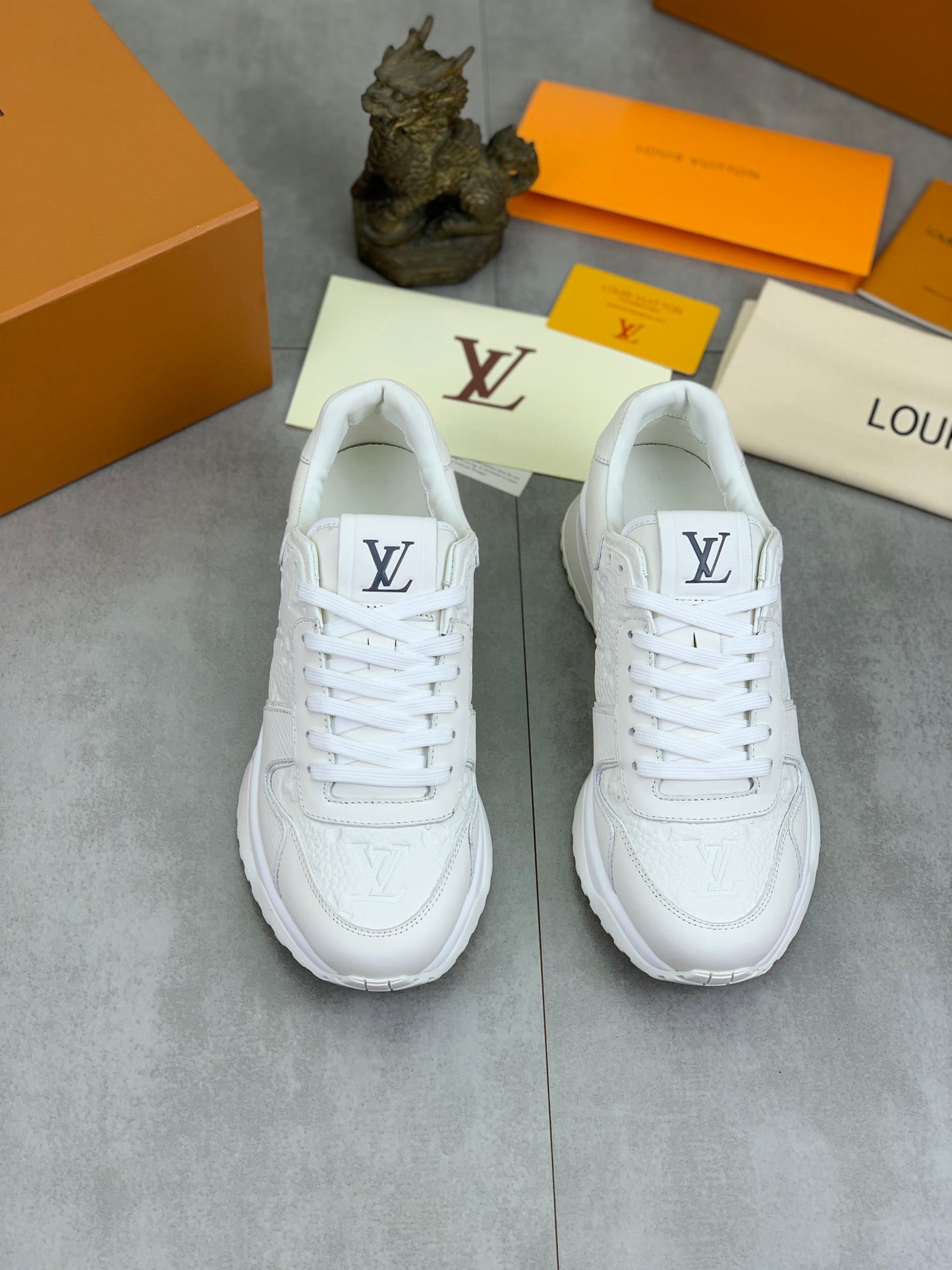 [LOUIS VUITTON] LV Classic Trendy Shoes! Made of imported genuine leather, water-dyed cowhide