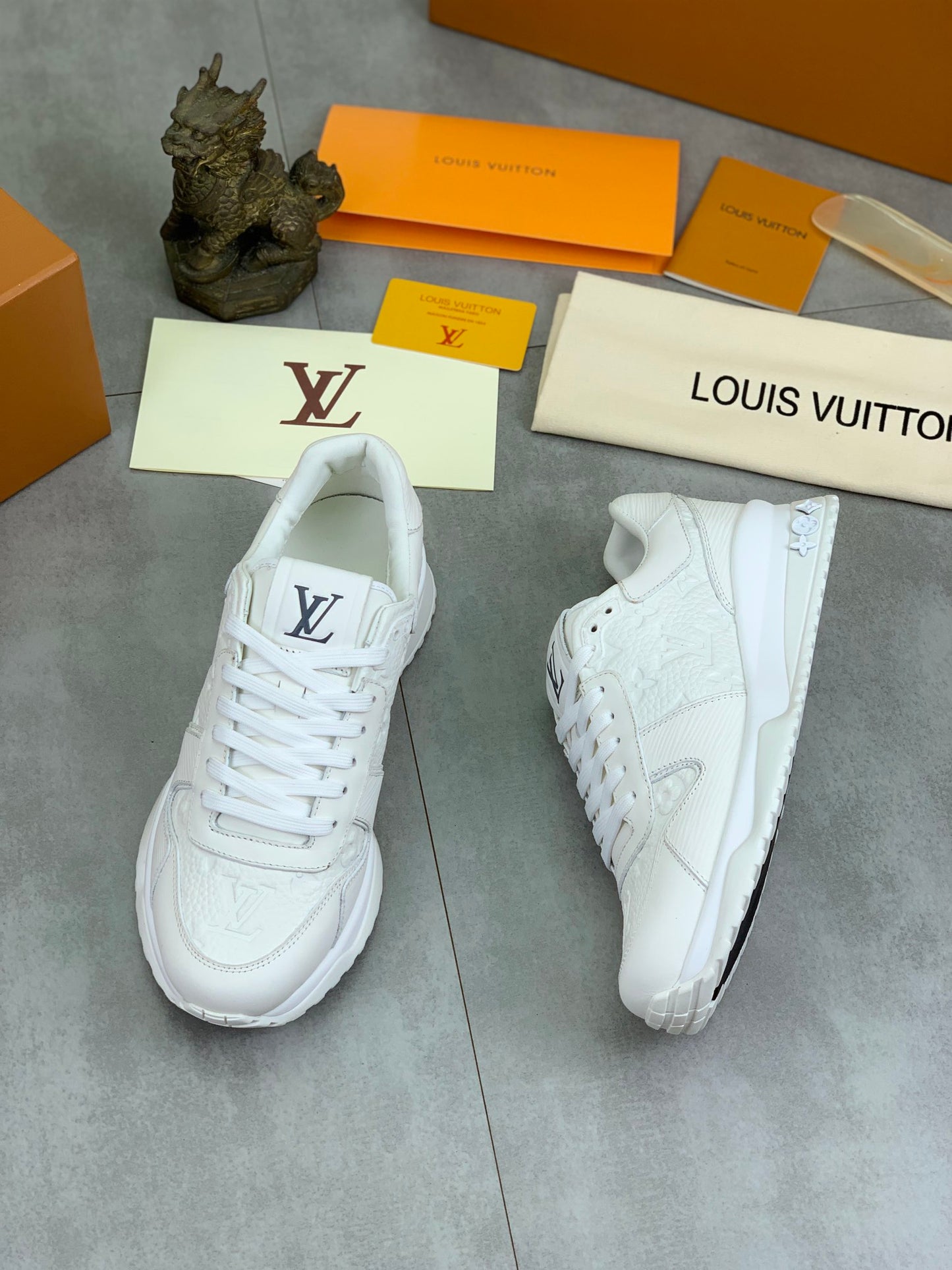[LOUIS VUITTON] LV Classic Trendy Shoes! Made of imported genuine leather, water-dyed cowhide