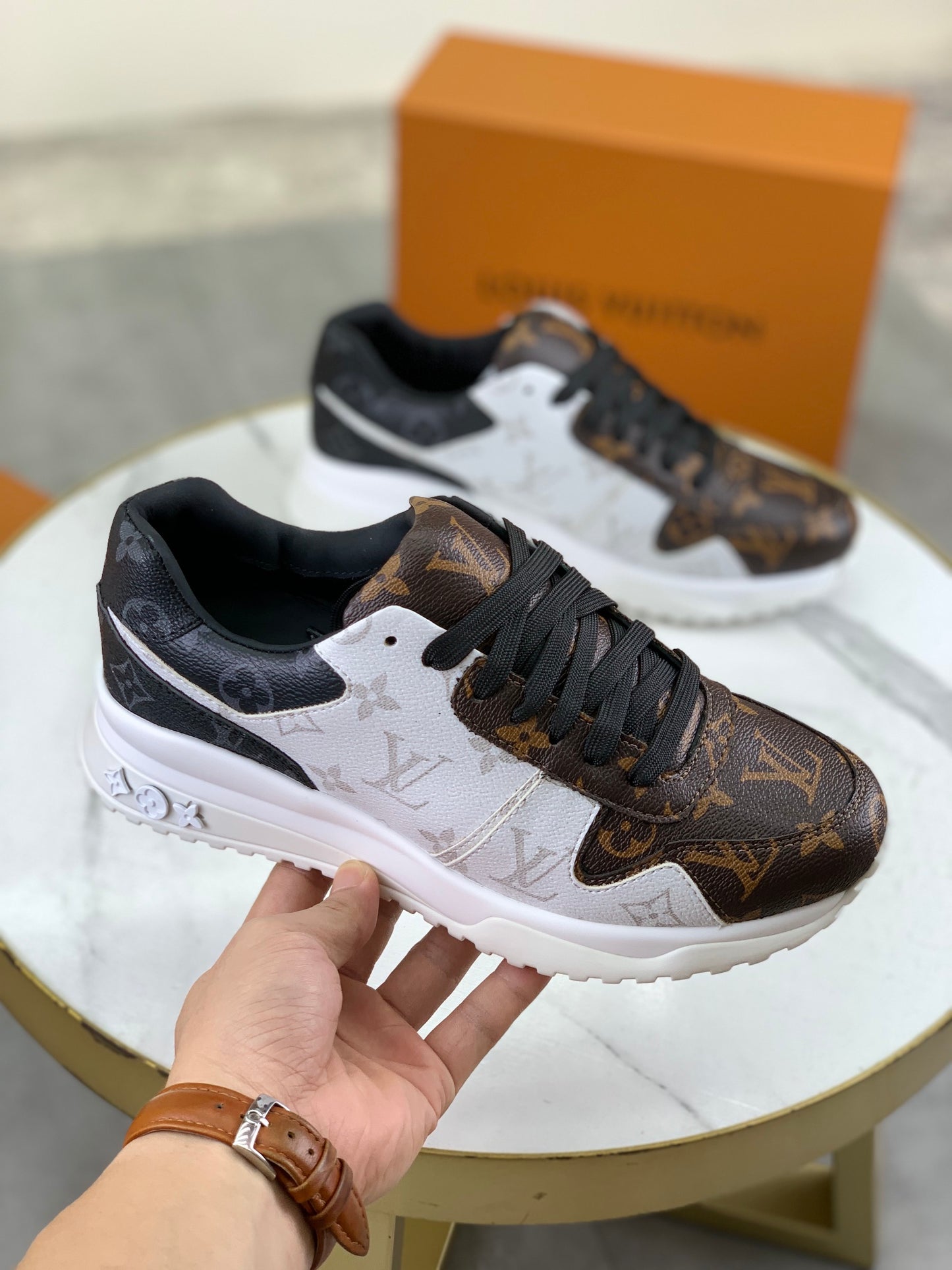 [LOUIS VUITTON] LV Classic Trendy Shoes! Made of imported genuine leather, water-dyed cowhide