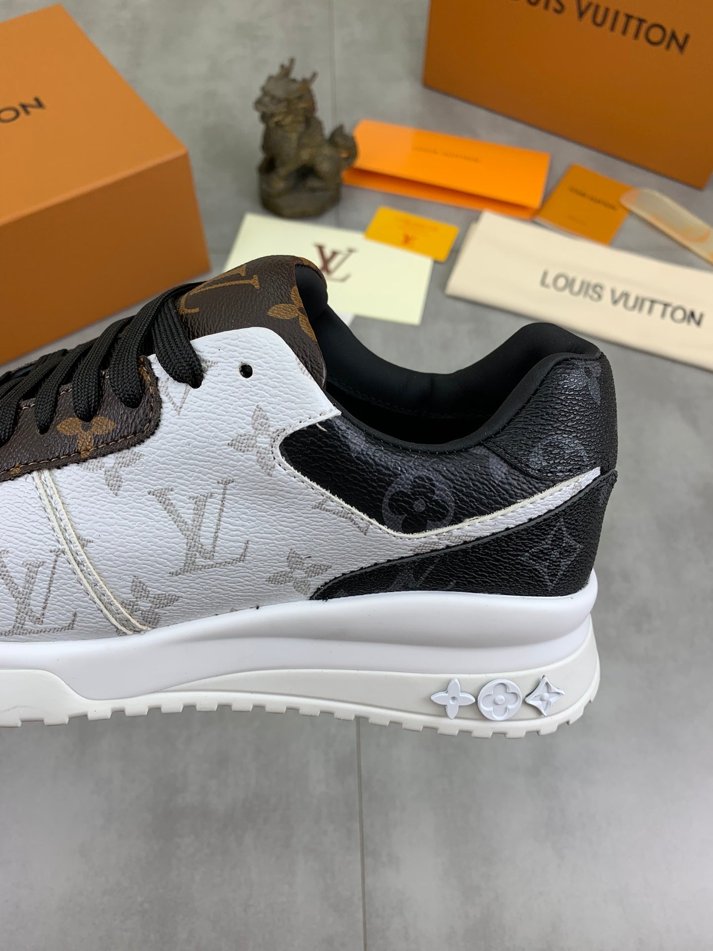 [LOUIS VUITTON] LV Classic Trendy Shoes! Made of imported genuine leather, water-dyed cowhide