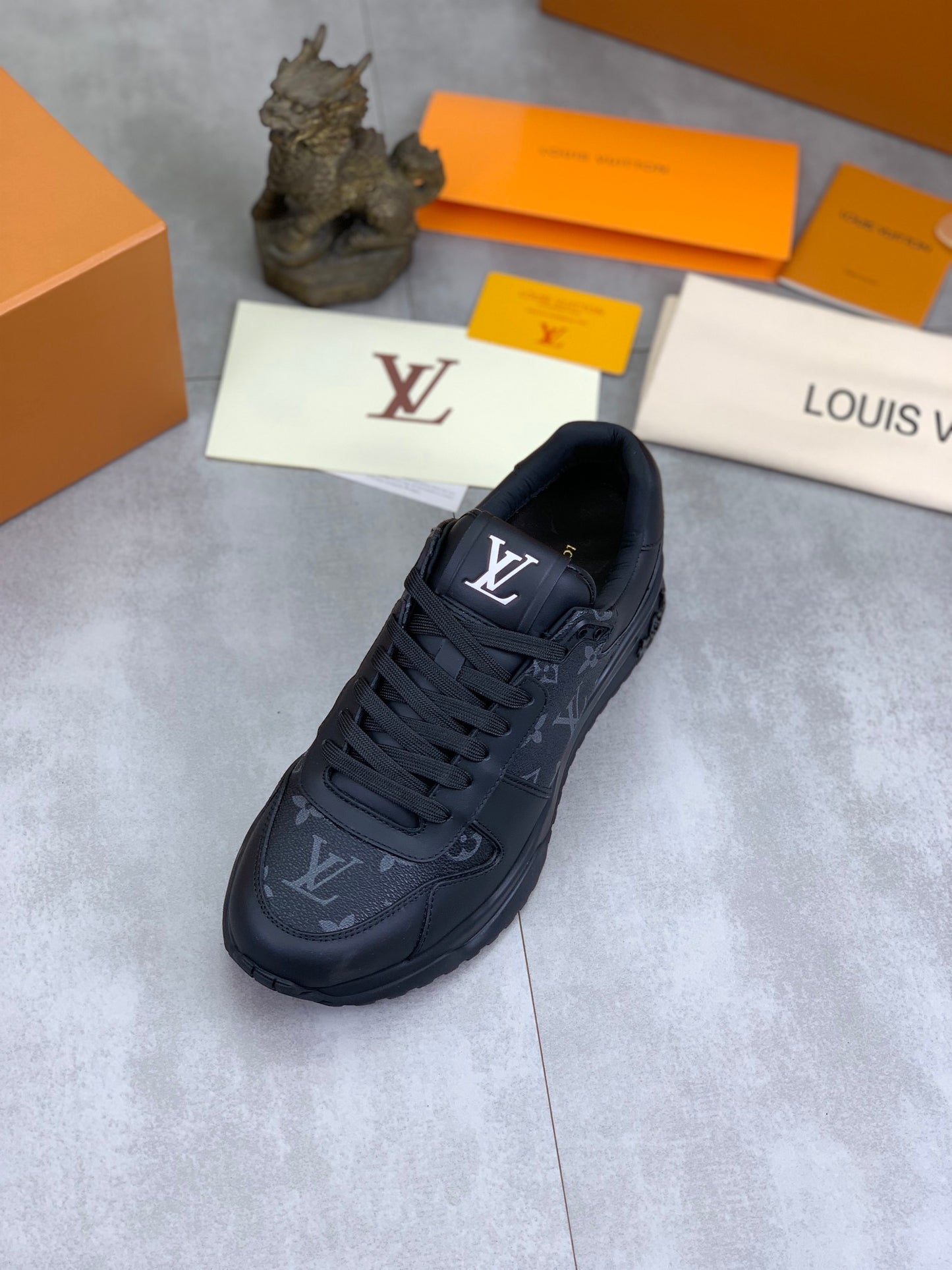 [LOUIS VUITTON] LV Classic Trendy Shoes! Made of imported genuine leather, water-dyed cowhide