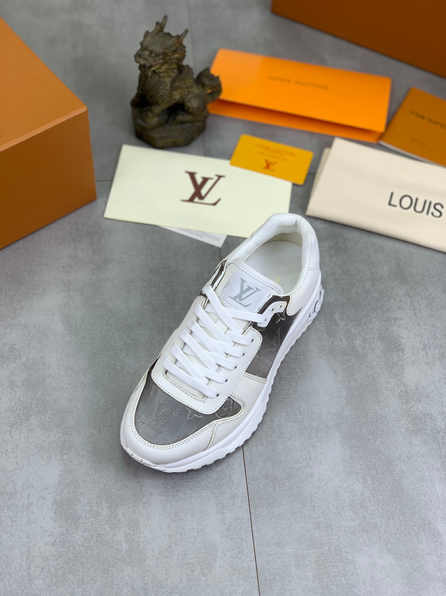 [LOUIS VUITTON] LV Classic Trendy Shoes! Made of imported genuine leather, water-dyed cowhide