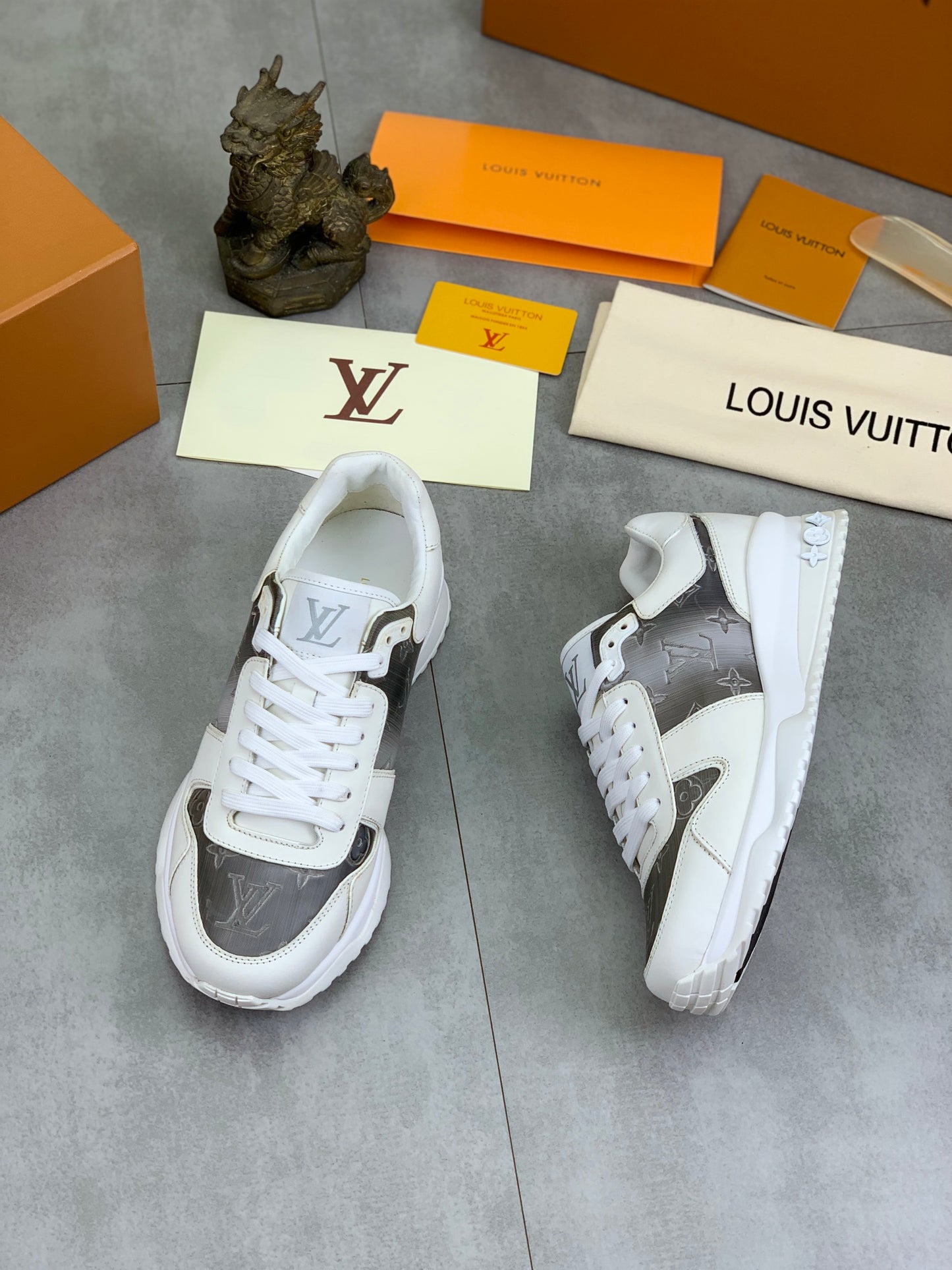 [LOUIS VUITTON] LV Classic Trendy Shoes! Made of imported genuine leather, water-dyed cowhide