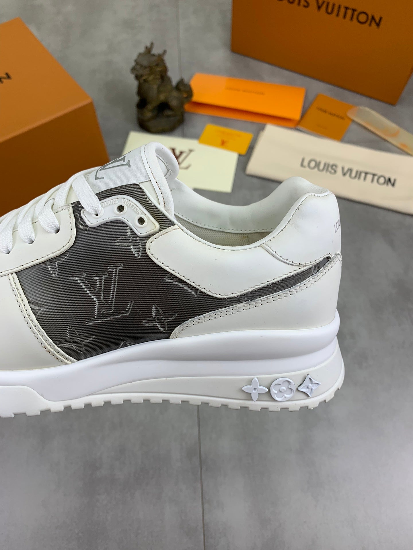 [LOUIS VUITTON] LV Classic Trendy Shoes! Made of imported genuine leather, water-dyed cowhide