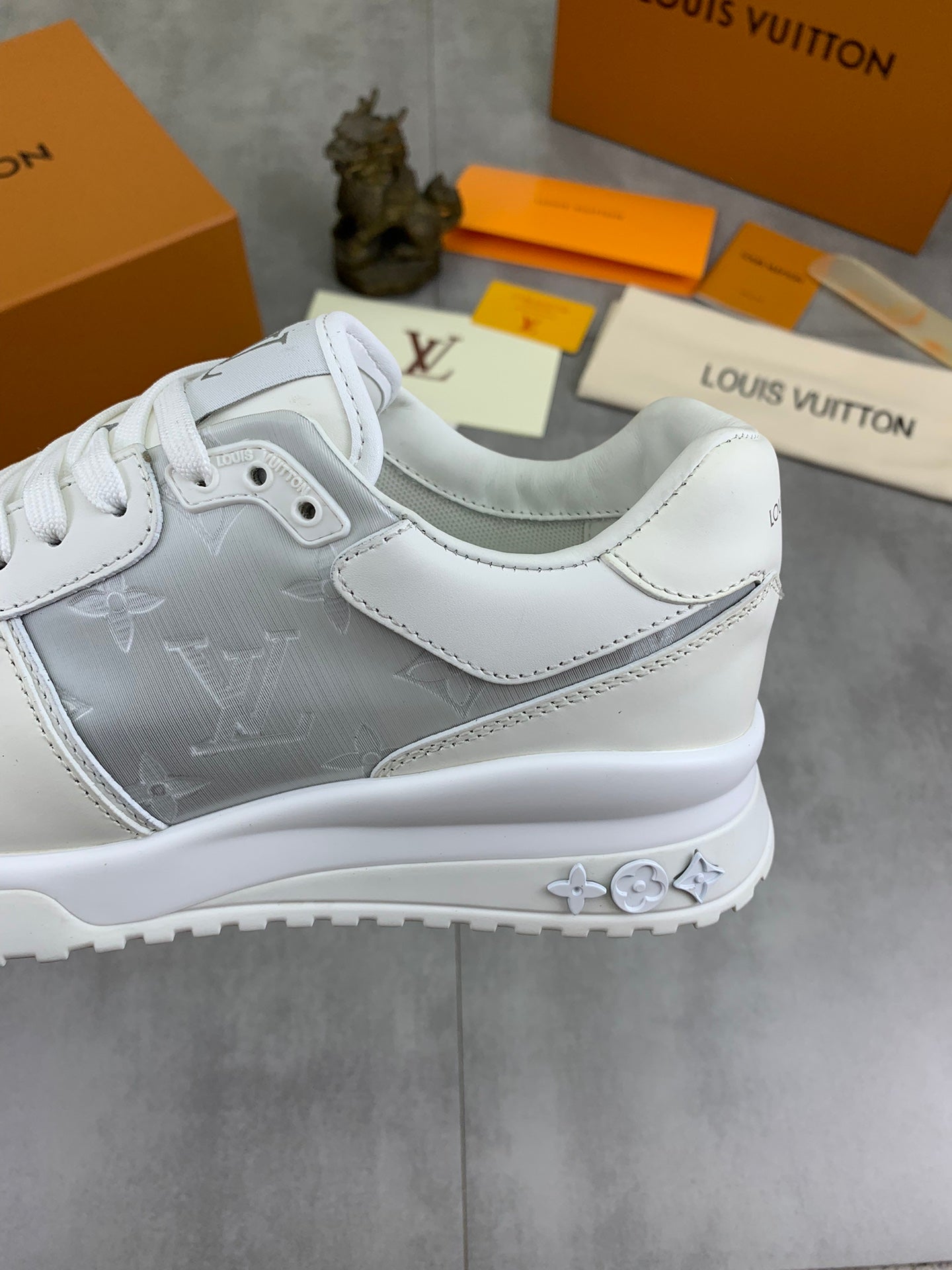 [LOUIS VUITTON] LV Classic Trendy Shoes! Made of imported genuine leather, water-dyed cowhide