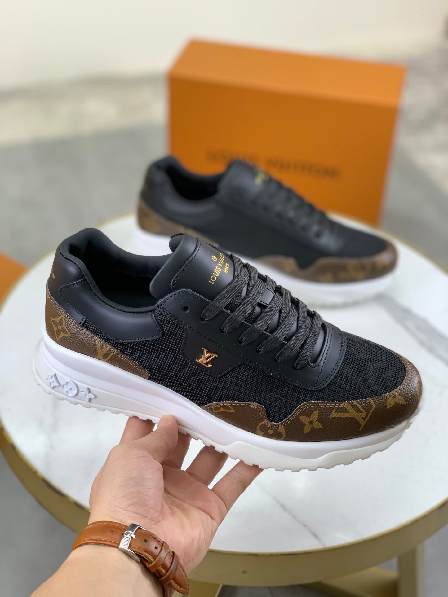 [LOUIS VUITTON] LV Classic Trendy Shoes! Made of imported genuine leather, water-dyed cowhide
