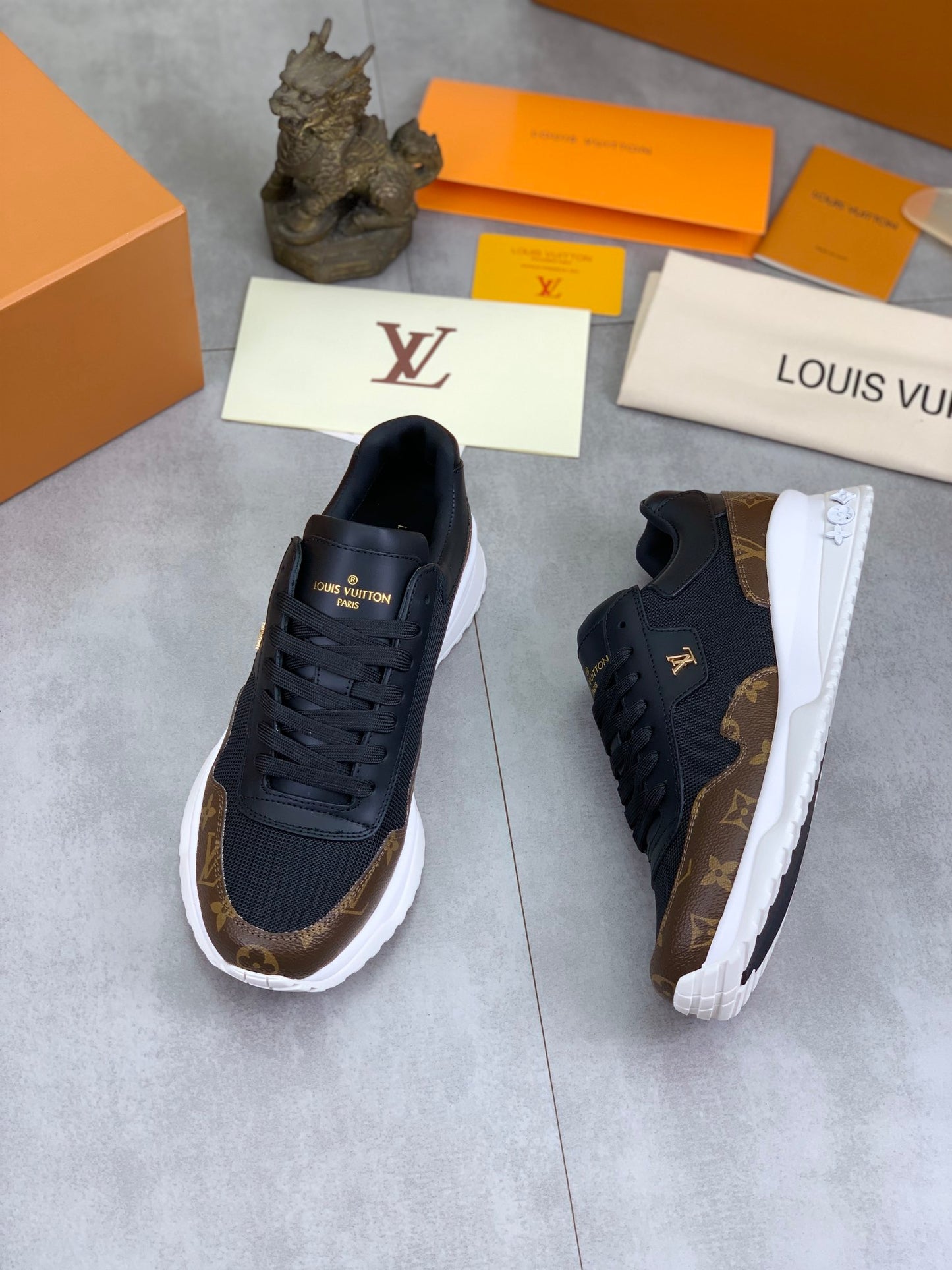 [LOUIS VUITTON] LV Classic Trendy Shoes! Made of imported genuine leather, water-dyed cowhide