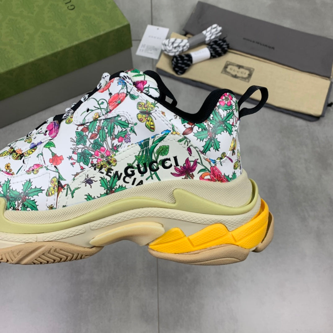 GUCCI x Balenciaga lace-up round toe low top Daddy shoes. The upper adopts imported cowhide,