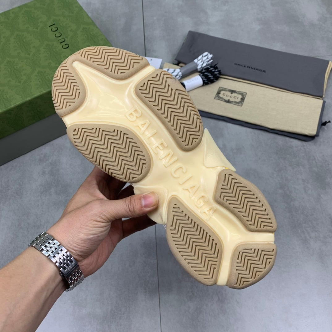 GUCCI x Balenciaga lace-up round toe low top Daddy shoes. The upper adopts imported cowhide,