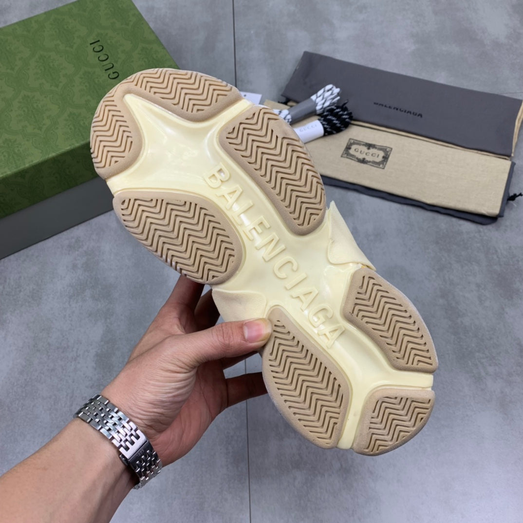 GUCCI x Balenciaga lace-up round toe low top Daddy shoes. The upper adopts imported cowhide