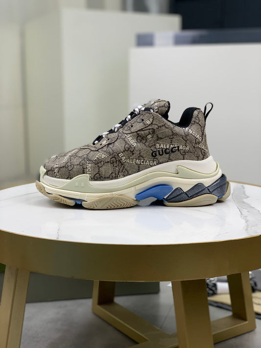 GUCCI x Balenciaga lace-up round toe low top Daddy shoes. The upper adopts imported cowhide,