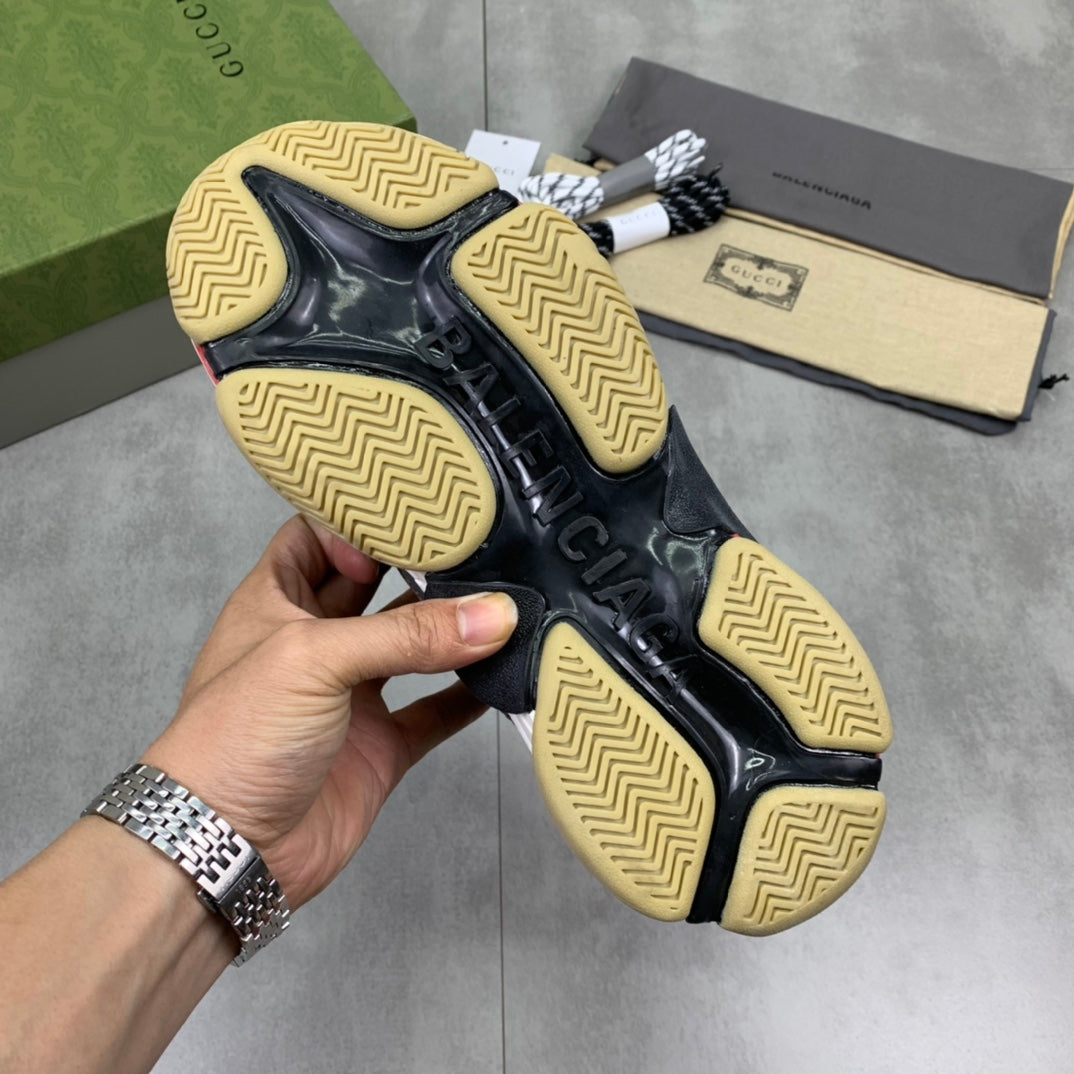 GUCCI x Balenciaga lace-up round toe low top Daddy shoes. The upper adopts imported cowhide