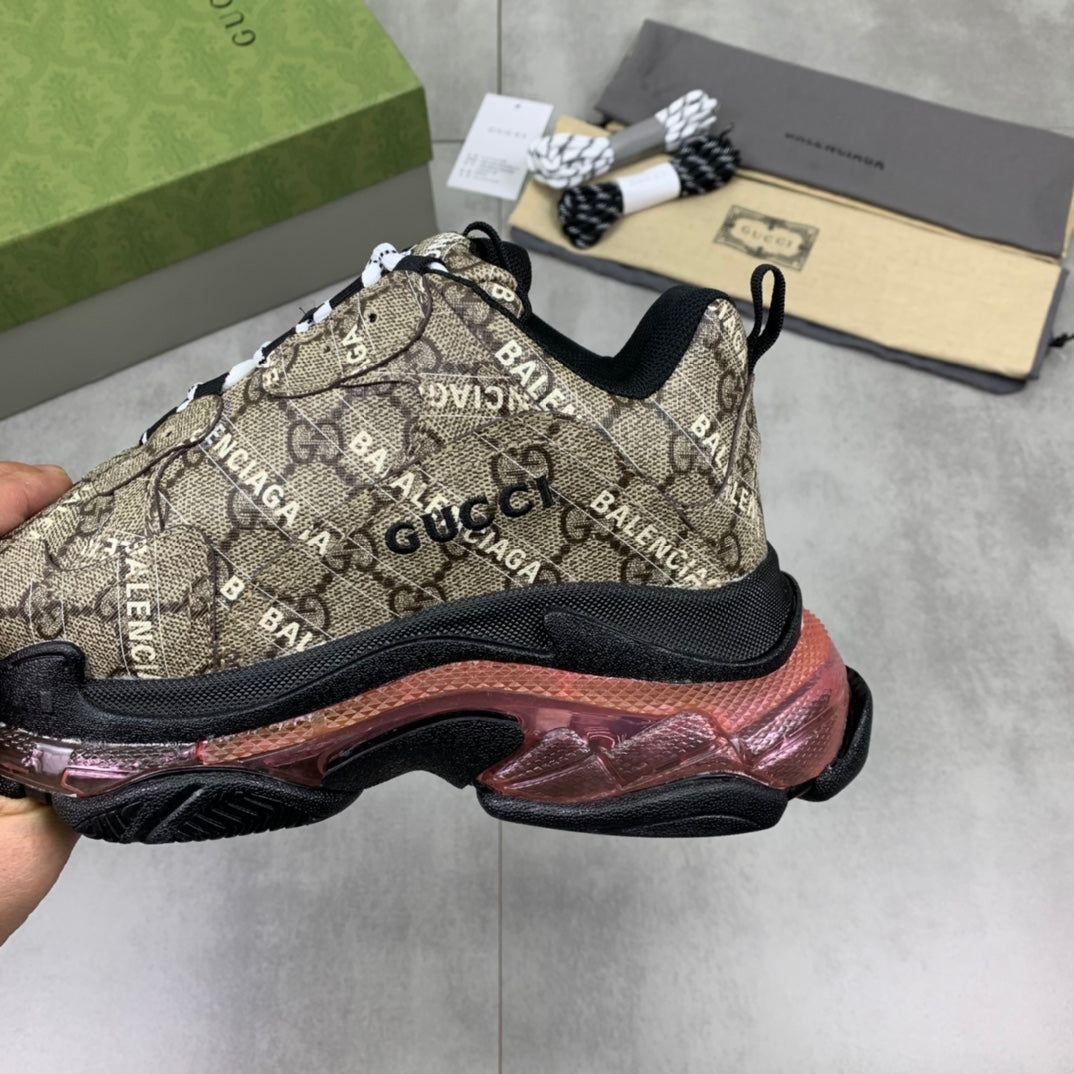 GUCCI x Balenciaga lace-up round toe low top Daddy shoes. The upper adopts imported cowhide
