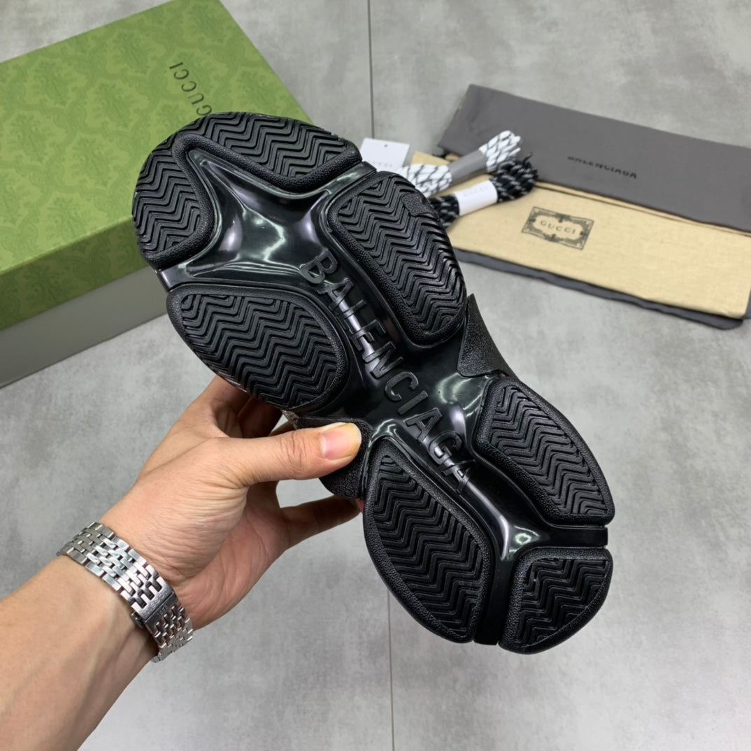 GUCCI x Balenciaga lace-up round toe low top Daddy shoes. The upper adopts imported cowhide