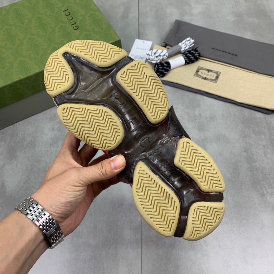 GUCCI x Balenciaga lace-up round toe low top Daddy shoes. The upper adopts imported cowhide