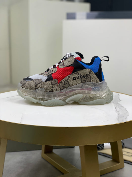 GUCCI x Balenciaga lace-up round toe low top Daddy shoes. The upper adopts imported cowhide