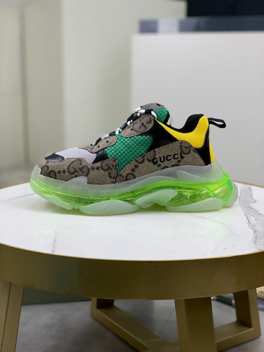 GUCCI x Balenciaga lace-up round toe low top Daddy shoes. The upper adopts imported cowhide