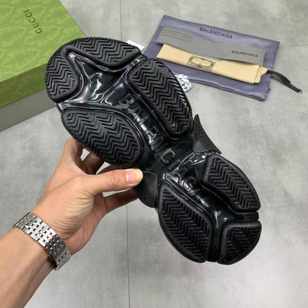 GUCCI x Balenciaga lace-up round toe low top Daddy shoes. The upper adopts imported cowhide
