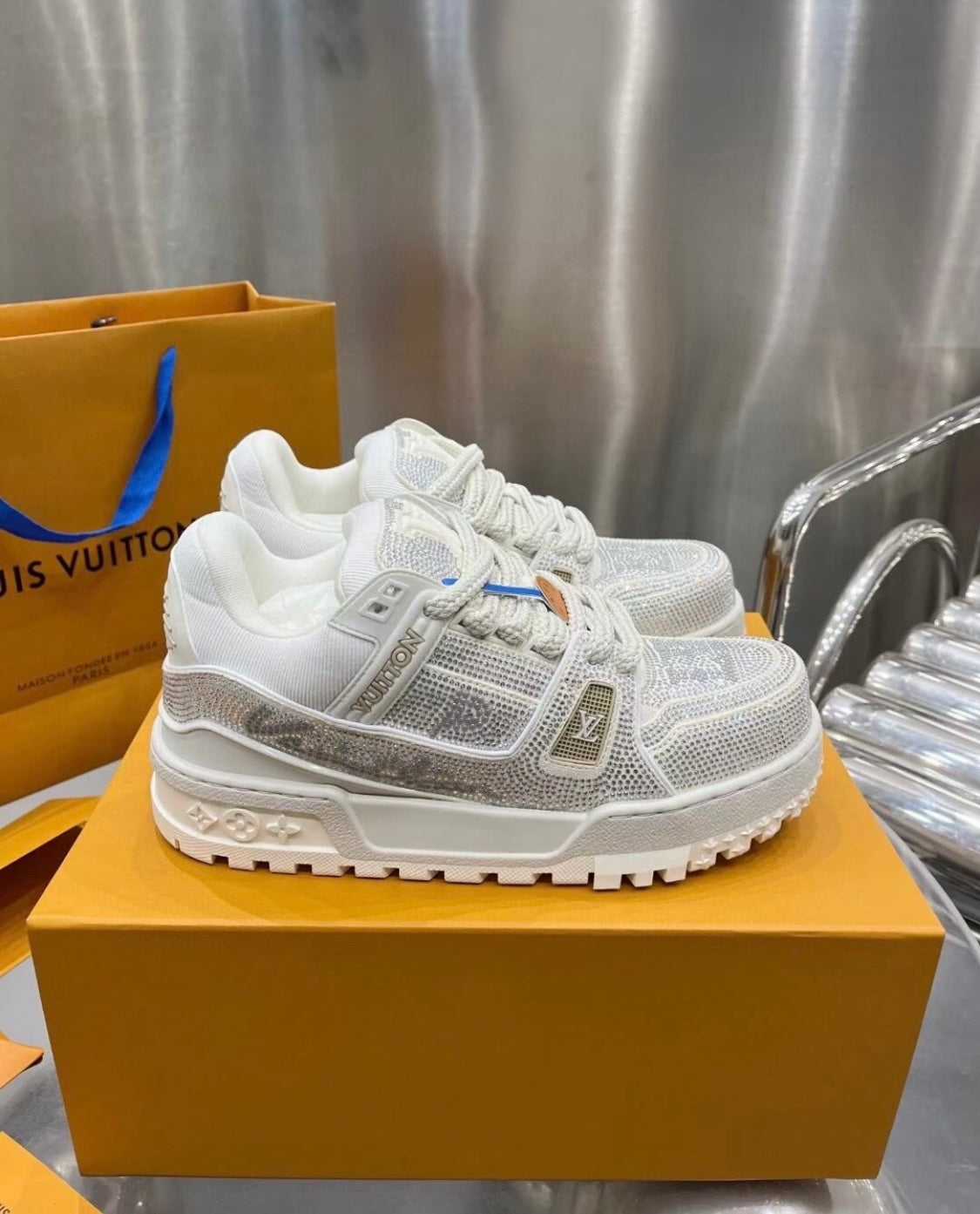 [LOUIS VUITTON] LV Classic Trendy Shoes! Made of imported genuine leather, water-dyed cowhide